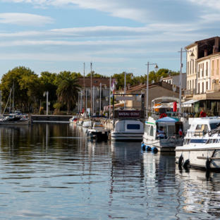 Camping Serignan Plage Herault Region Etang de Thau Bateaux Port Sete