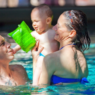 Camping Serignan Plage Herault Baby&rsquo;s Overdekt Zwembad Gezin