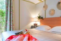 Serignan Plage campsite Herault Cabane Jardin Premium cabin 2 bedrooms Master bedroom