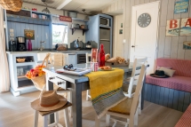 Campingplatz Serignan Plage Herault Cabane Pecheur Premium 3 Zimmer Wohnbereich Küche