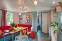 Campingplatz Serignan Plage Herault Cottage Balneo 4 Blumen 2 Zimmer Wohnbereich Küche