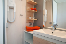 Serignan Plage campsite Herault Cottage Patio 4 Flowers 3 bedrooms Bathroom