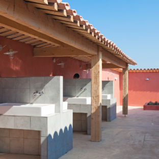 Camping Serignan Plage Herault Emplacement Phare Ouest 2 Fleurs Sanitaires Lavabos