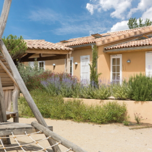 Camping Serignan Plage Herault Emplacement Plage 2 Fleurs Sanitaires