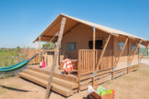 Serignan Plage campsite Herault Lodge Tent Seoune 2 Flowers Outdoors