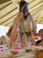 Serignan Plage Campsite Herault Children Creative Entertainment Shellfish Workshops